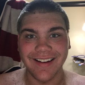 Meet your Posher, Elijah